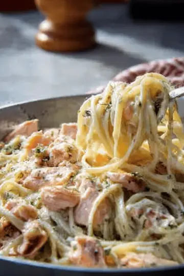 Alfredo Salmon Pasta