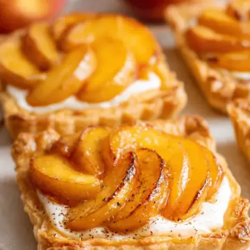 Peach and Cream Cheese Mini Tarts