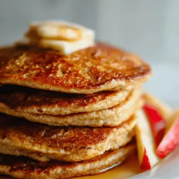 Healthy Oatmeal Apple Pancakes