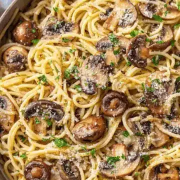 Easy Mushroom Garlic Spaghetti Recipe