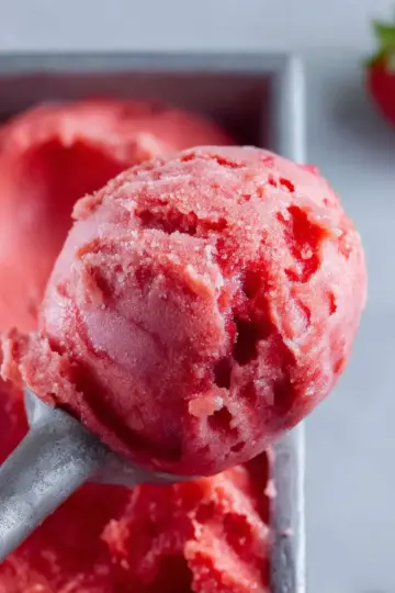 3-Ingredient Easy Strawberry Sorbet