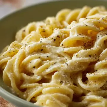 Creamy Garlic Pasta